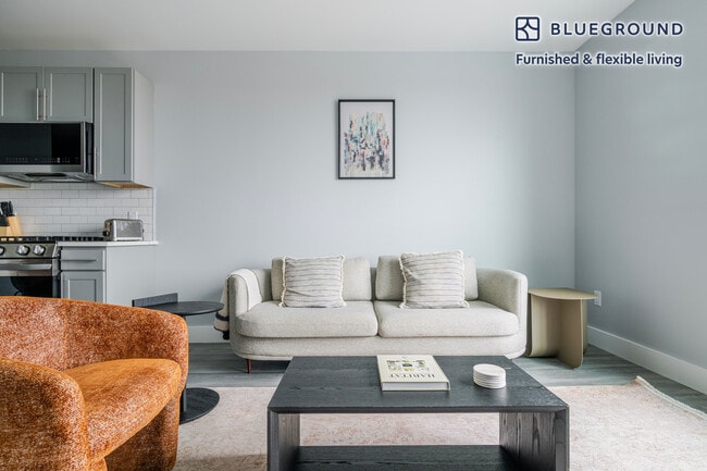 365 Western Ave in Boston, MA - Building Photo - Building Photo