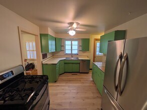 852 Anaconda Ave in Charleston, WV - Building Photo - Building Photo