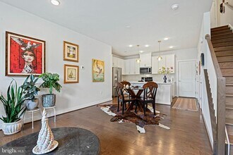 13342 Arrowbrook Centre Dr in Herndon, VA - Building Photo - Building Photo