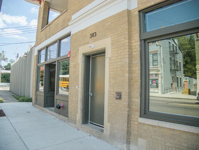 3113 Warsaw Ave, Unit 201