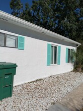 1360 Daytona Ave in Daytona Beach, FL - Foto de edificio - Building Photo
