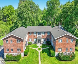 115 Reeb Ln in Florissant, MO - Foto de edificio - Building Photo
