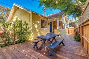 1208 Electric Ave in Los Angeles, CA - Building Photo