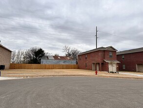 2318 Wolford Ct in Norman, OK - Building Photo - Building Photo