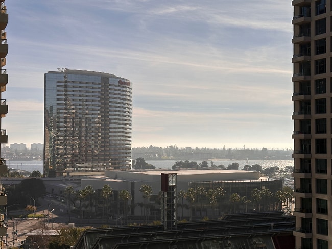 654 Front St in San Diego, CA - Building Photo - Building Photo