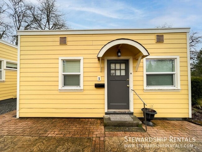 property at 2024 Emerald St