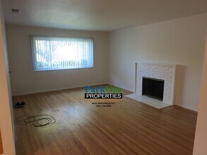 926 Notre Dame Ave in Concord, CA - Building Photo - Building Photo