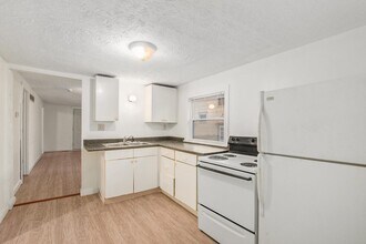 809 Westmoreland Ave in Lansing, MI - Building Photo - Building Photo