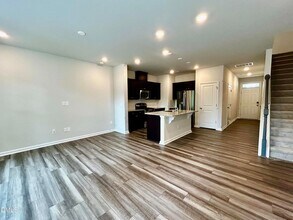 154 Paramount Dr in Smithfield, NC - Building Photo - Building Photo