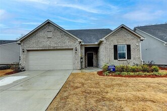 811 Pineberry Ct in Grayson, GA - Building Photo - Building Photo