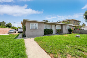 958 S Garey Ave in Pomona, CA - Building Photo - Building Photo