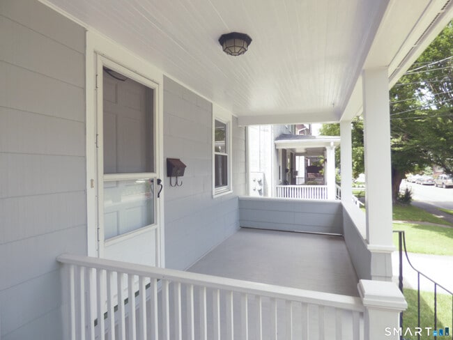 70 Prospect St in Greenwich, CT - Building Photo - Building Photo