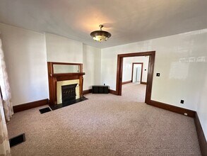 273 Thurman Ave in Columbus, OH - Foto de edificio - Building Photo