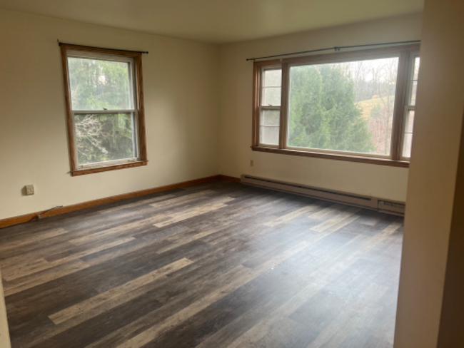 1311 Gravel Pond Rd-Unit -Apt B in Clarks Summit, PA - Foto de edificio - Building Photo