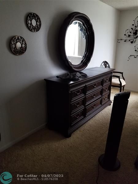 property at 2830 Somerset Dr