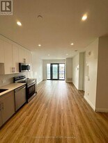 525 New Dundee Rd in Kitchener, ON - Building Photo