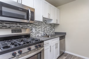 Cityside at Huntington Metro