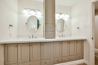 16031 Birch Vale Dr in Houston, TX - Building Photo - Building Photo