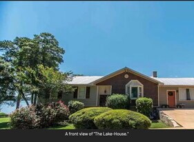 122 Tucker Dr, Unit The Lakehouse in Cropwell, AL - Building Photo