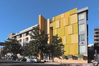 Fusion Encore Hollywood in Hollywood, CA - Foto de edificio - Building Photo