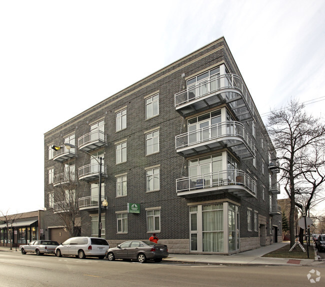 property at 2024 N California Ave