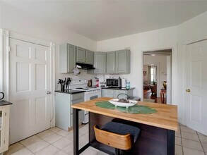 14 Carleton St, Unit 14 Carleton in Providence, RI - Building Photo - Building Photo