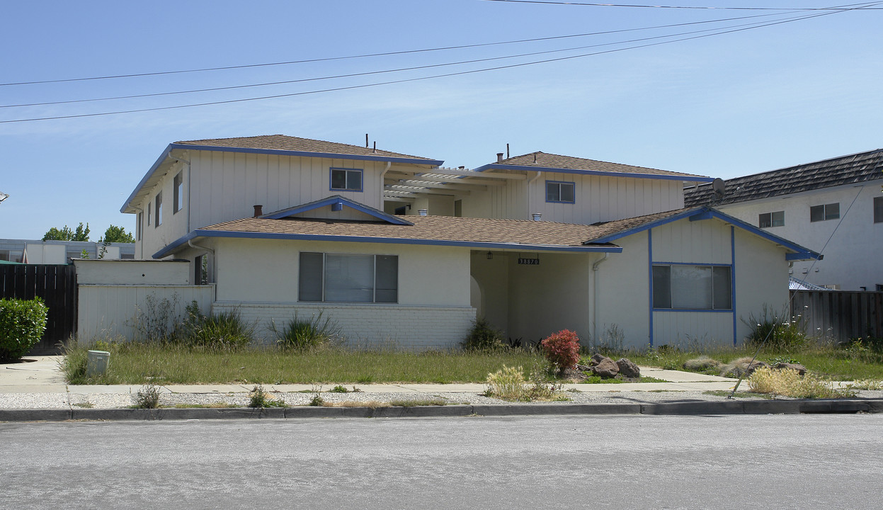 38870 Bell St in Fremont, CA - Foto de edificio