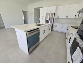 19534 SW 324th St in Homestead, FL - Building Photo - Building Photo