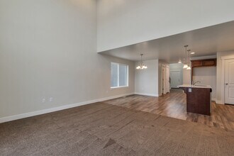 108 N Morning Vw Dr in Saratoga Springs, UT - Building Photo - Building Photo