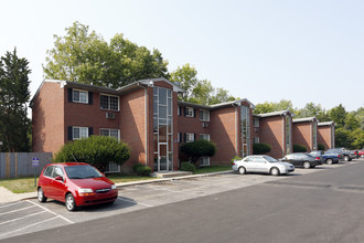 Country Club Apartments in Indianapolis, IN - Building Photo - Building Photo