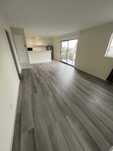 Euclid Apartments LLC. in Oakland, CA - Building Photo - Interior Photo