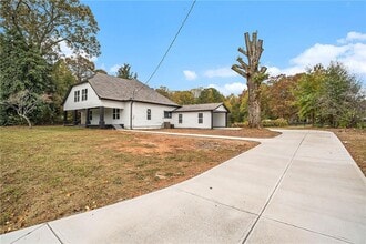6219 Heardsville Rd in Cumming, GA - Building Photo - Building Photo