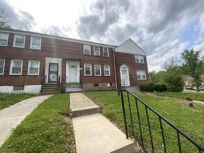 5644 Midwood Ave in Baltimore, MD - Foto de edificio - Building Photo