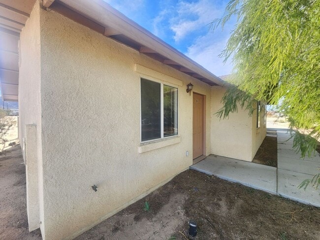 6299 Yucca Ave in Twentynine Palms, CA - Building Photo - Building Photo