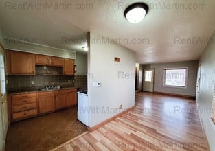 1112-1114 Byron Ave in Waterloo, IA - Building Photo - Building Photo