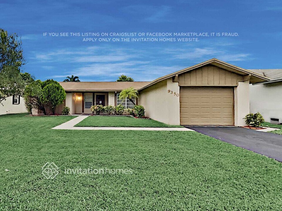 9350 NW 35th Manor in Sunrise, FL - Building Photo