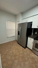50 Key W Ct in Weston, FL - Building Photo - Building Photo