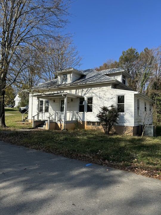 503 N Hill St in Greeneville, TN - Building Photo