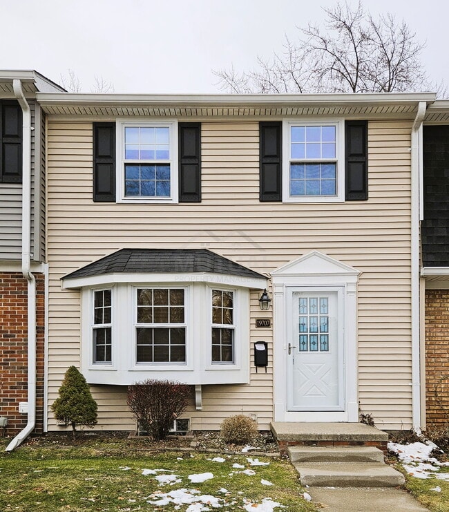 19707 Hayes Ct in Northville, MI - Building Photo - Building Photo