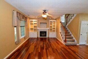 505 Lynnfield Rd in Chesapeake, VA - Building Photo