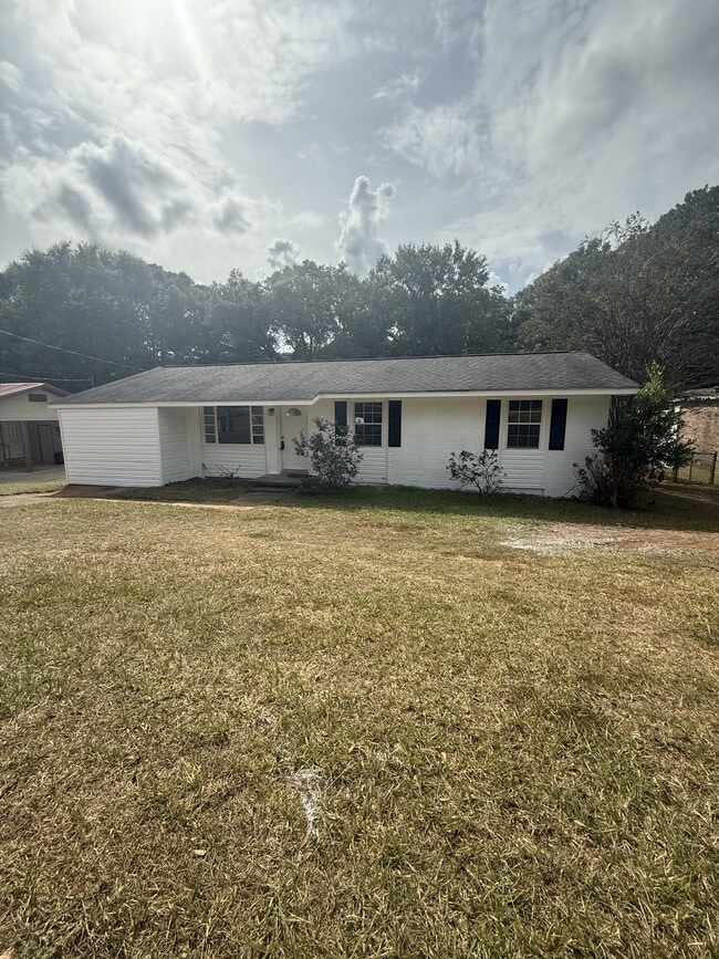 property at 221 Meadowbrook Dr