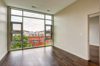 1297 W Madison St in Chicago, IL - Building Photo - Building Photo