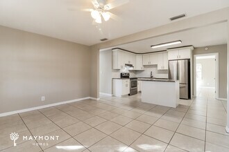 5391 86th Ave in Pinellas Park, FL - Foto de edificio - Building Photo