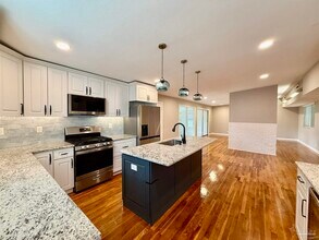 205 Fairpoint Dr in Gulf Breeze, FL - Building Photo - Building Photo