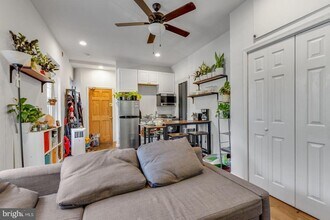 618 N 40th St in Philadelphia, PA - Building Photo - Building Photo