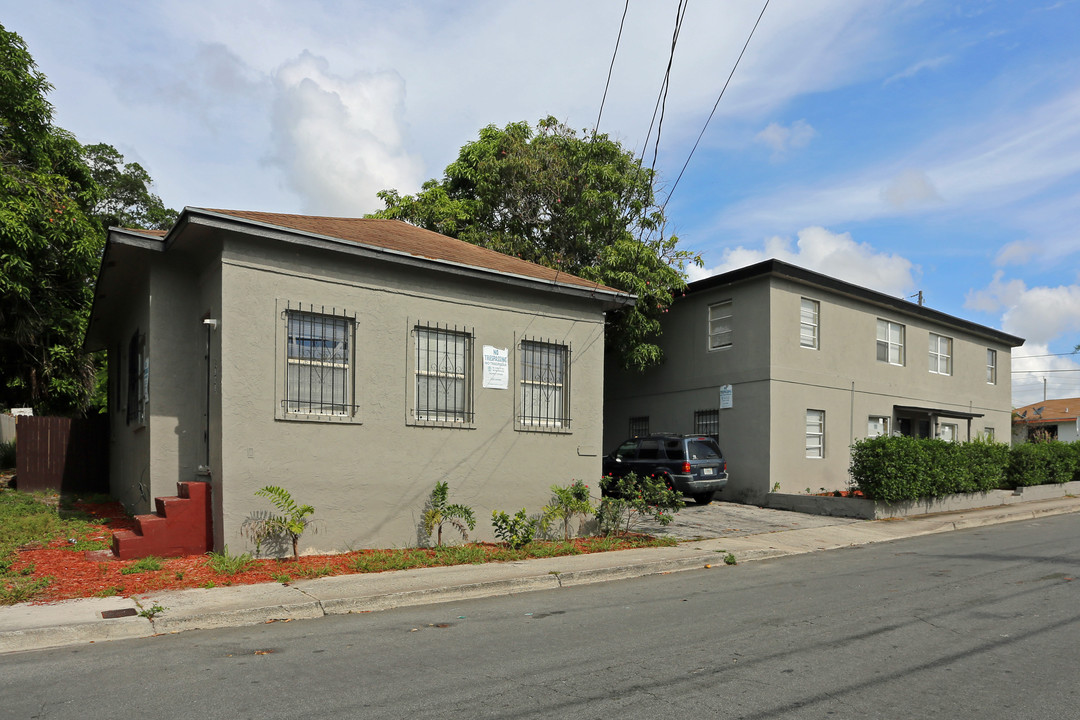 1909-1913 Division Ave in West Palm Beach, FL - Building Photo