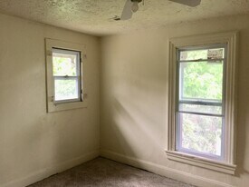 294 W Church St in Newark, OH - Building Photo