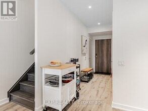 251 Manitoba St in Toronto, ON - Building Photo - Building Photo