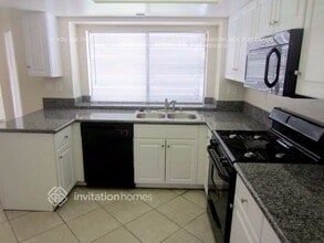 17140 Farwell St in Fontana, CA - Building Photo - Building Photo