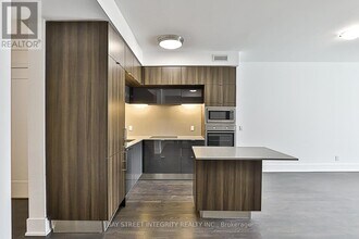 15-415 Merchants' Wharf in Toronto, ON - Building Photo - Building Photo